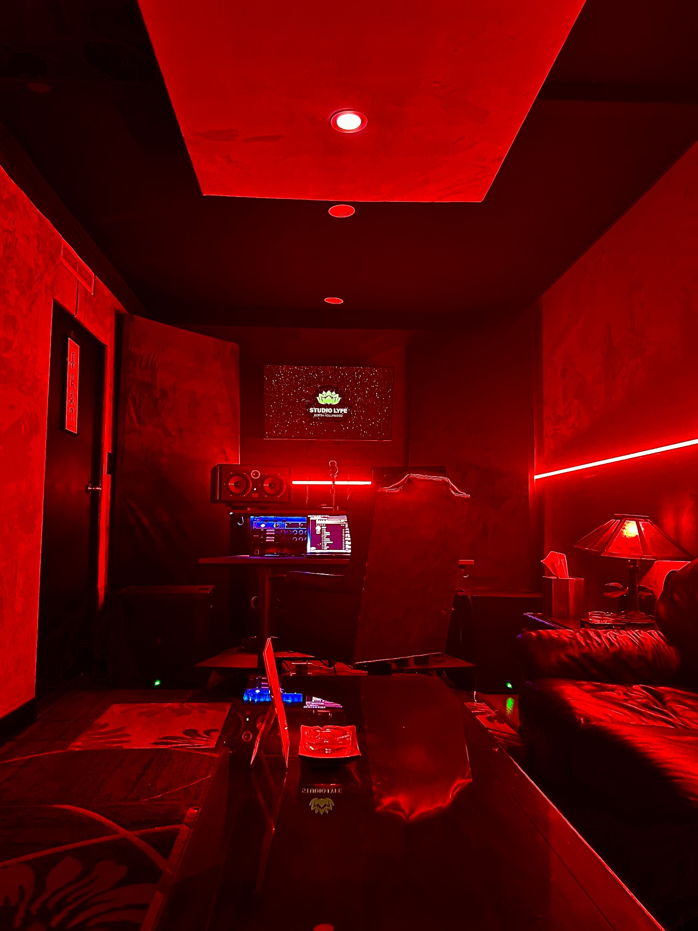 Lotus Room 5